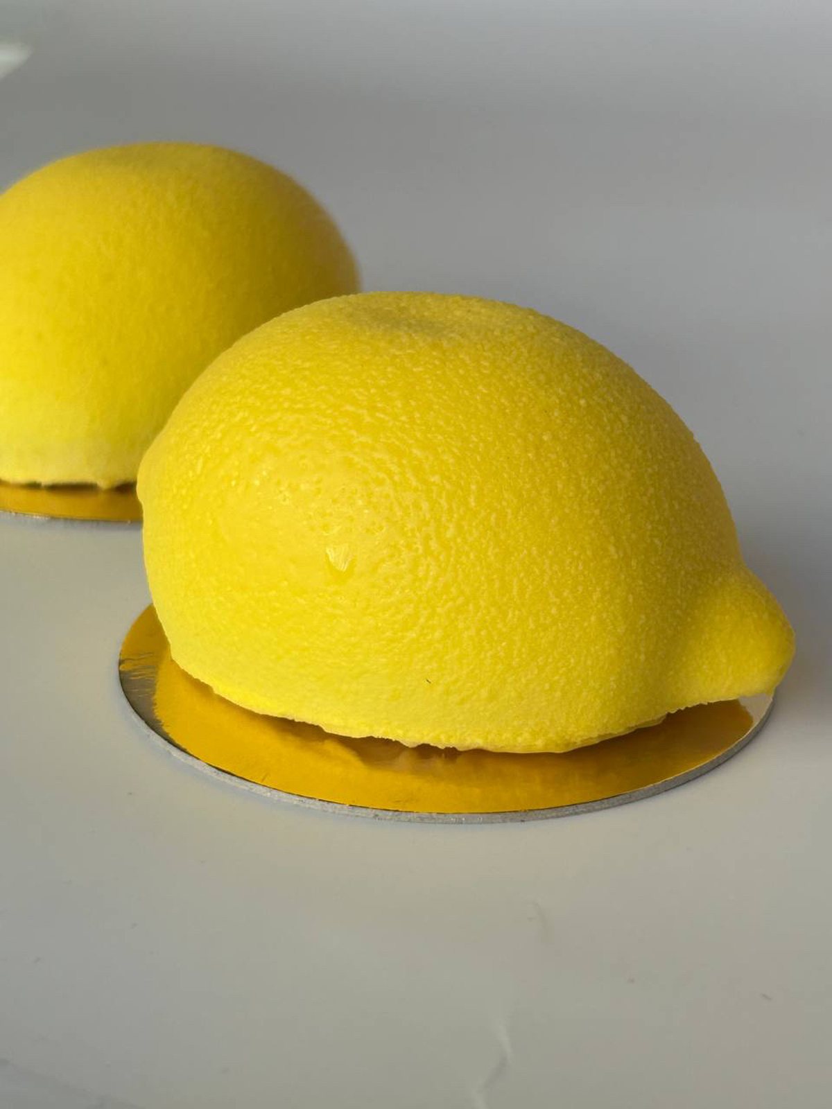 Postre mousse de limón